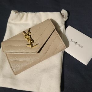 YSL Saint Laurent Wallet- CASSANDRE MATELASSÉ SMALL ENVELOPE DARK BEIGE